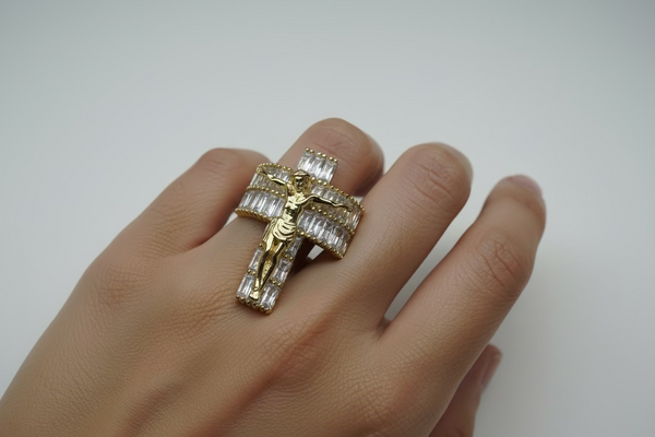 Jesús Ring